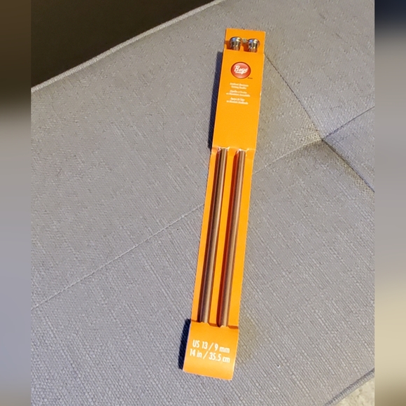 8/$30   NWT  Boye knitting needles in rose gold - Picture 7 of 7